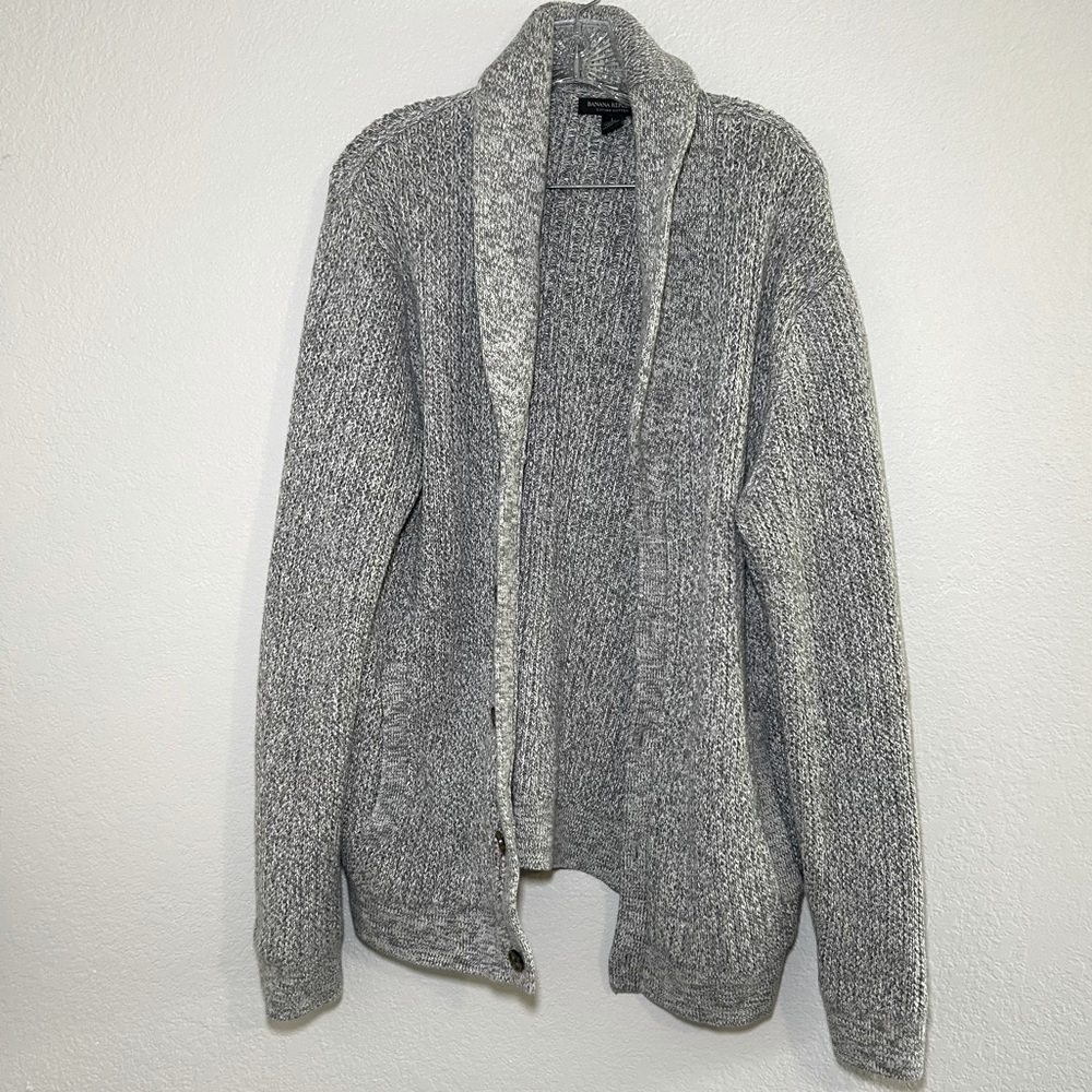 Banana Republic Men's Large Gray Cardigan supima cotton minimal fall cozy preppy
